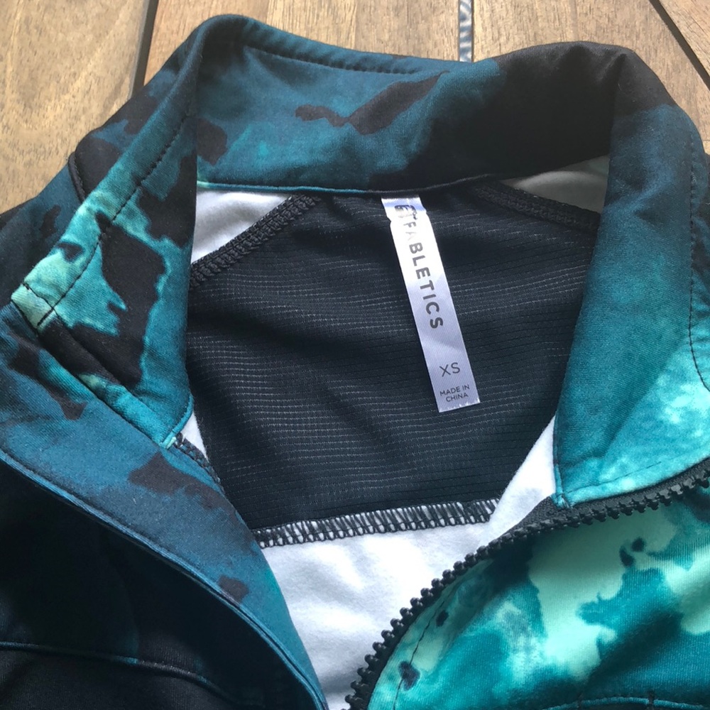 Fabletics Jojo Performance Jacket - Picture 4 of 4